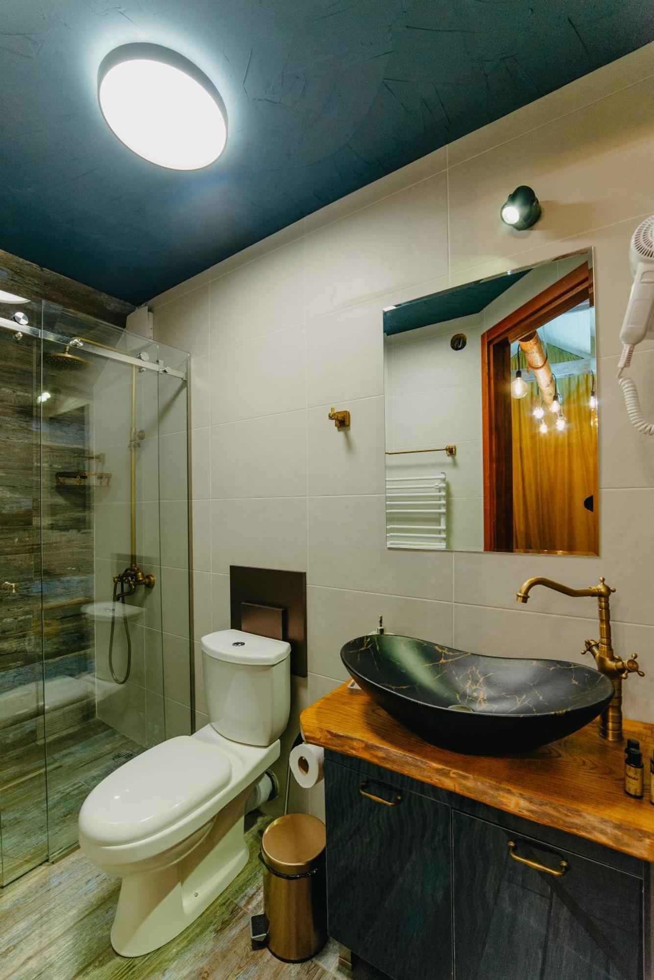 Wanderholic Hotel Telavi Exterior photo